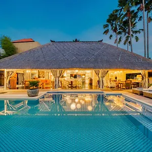 Kalis, 10 Bedroom Family And Group Seminyak (Bali)